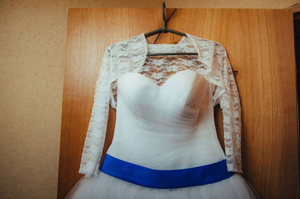 Schiffli Dress - A Feminine Style With Delicate Embroidery
